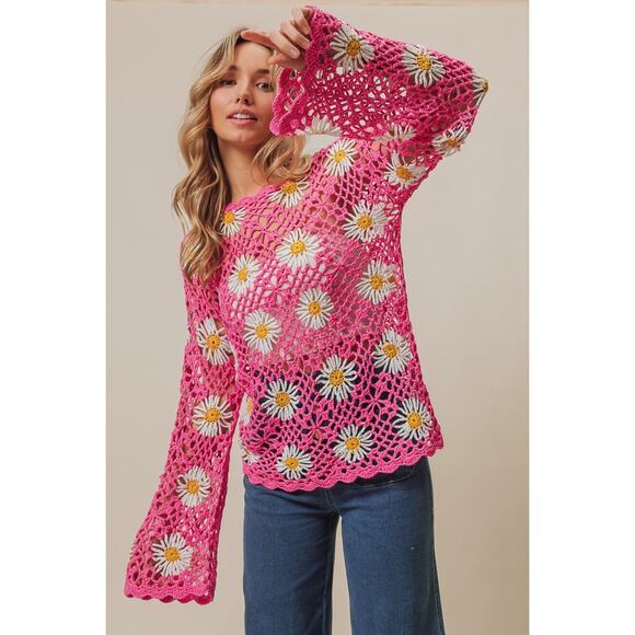 BiBi Pink Daisy Floral Crochet Lace Cover Up Bell Sleeve Sweater Size Small NEW - Picture 4 of 5